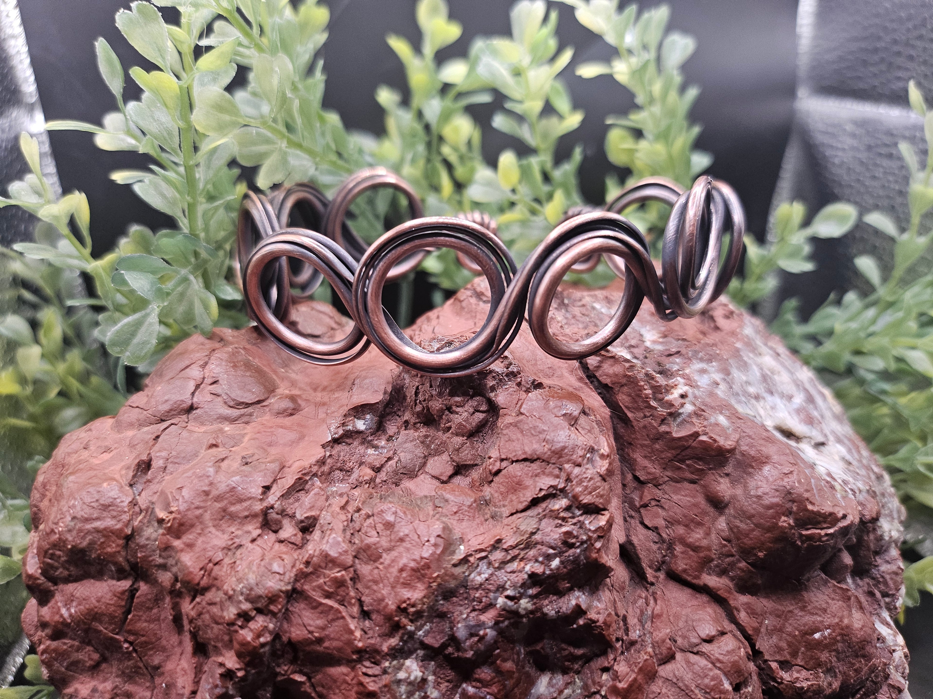 The Rhythmic Waves Copper Cuff